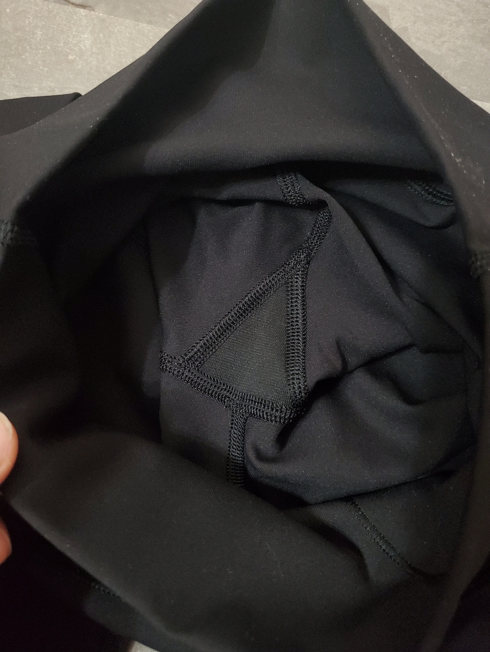 Lululemon Wunder Under High-Rise Tight *Mix & Mesh. 28" Inseam. Black. Size 4. - Picture 7 of 10